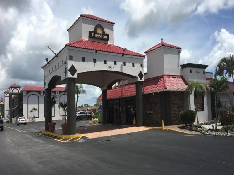 Days Inn By Wyndham Fort Myers Eksteriør bilde
