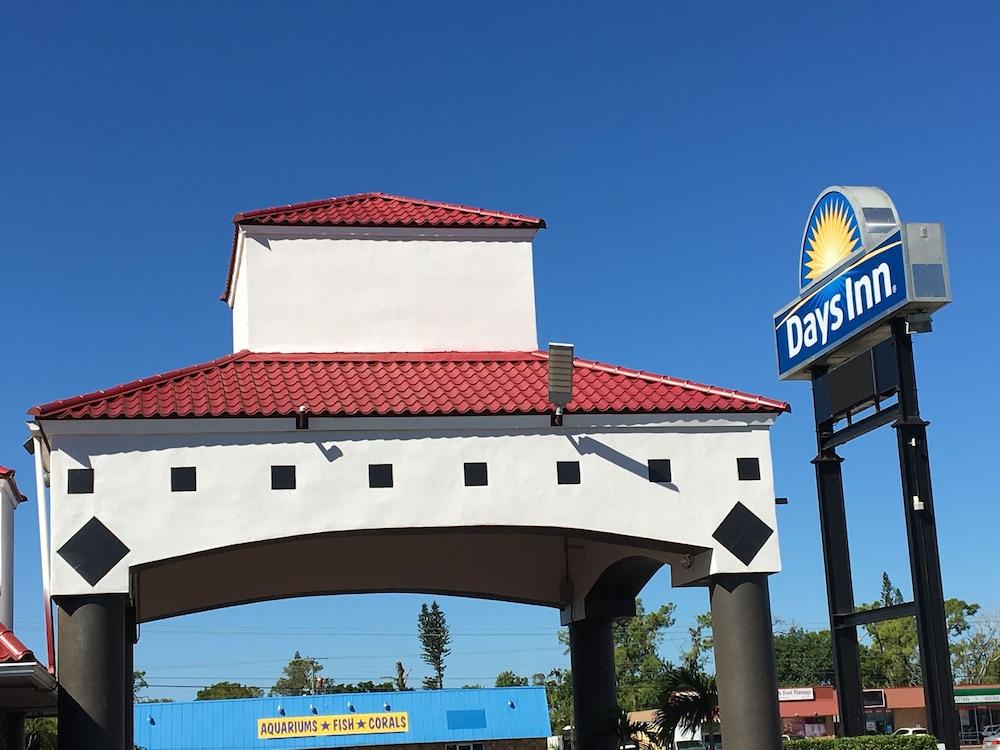 Days Inn By Wyndham Fort Myers Eksteriør bilde