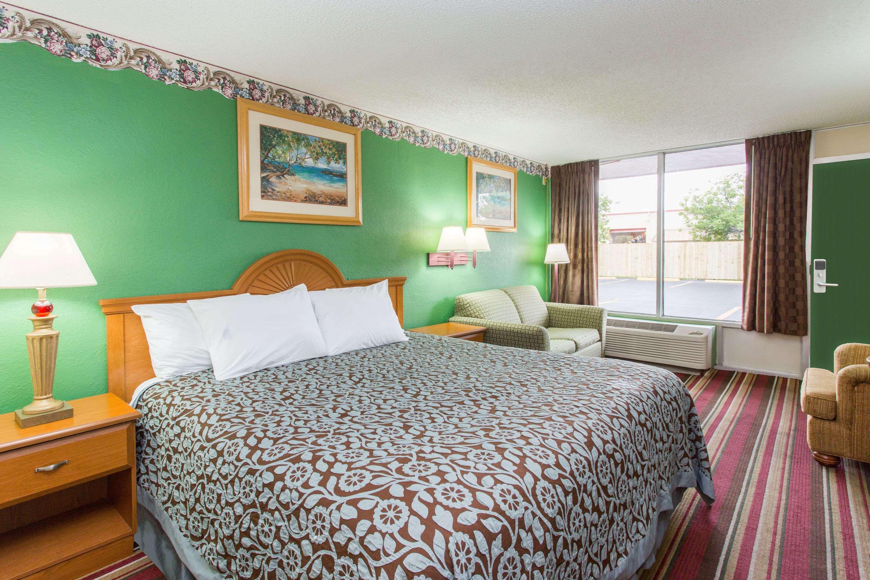 Days Inn By Wyndham Fort Myers Eksteriør bilde