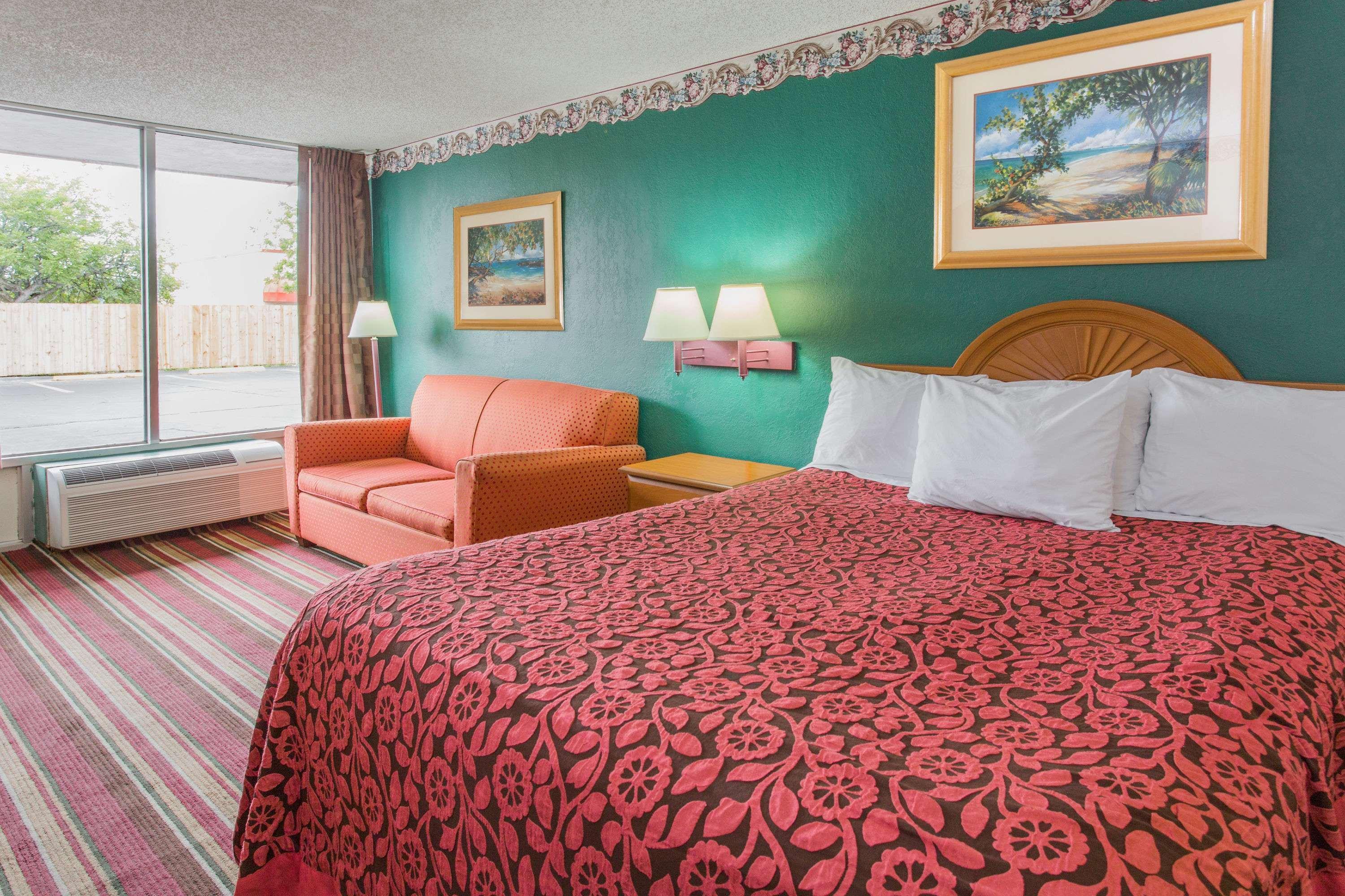 Days Inn By Wyndham Fort Myers Eksteriør bilde