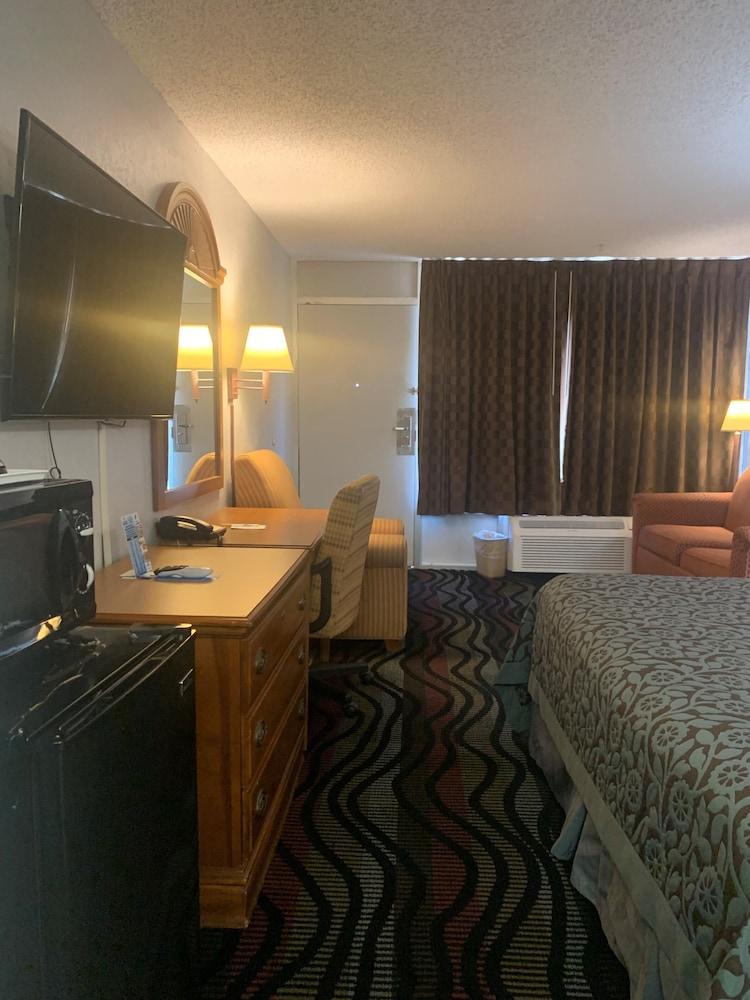 Days Inn By Wyndham Fort Myers Eksteriør bilde