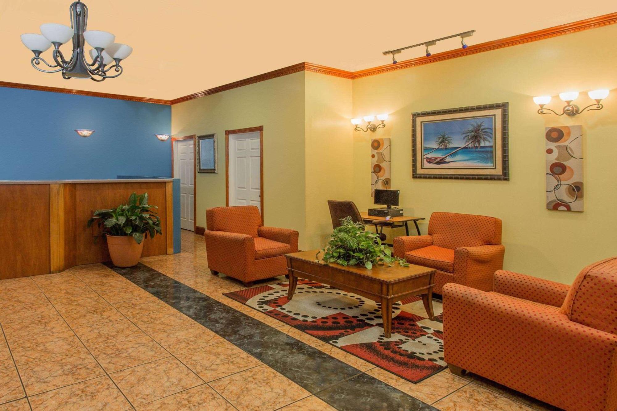 Days Inn By Wyndham Fort Myers Eksteriør bilde
