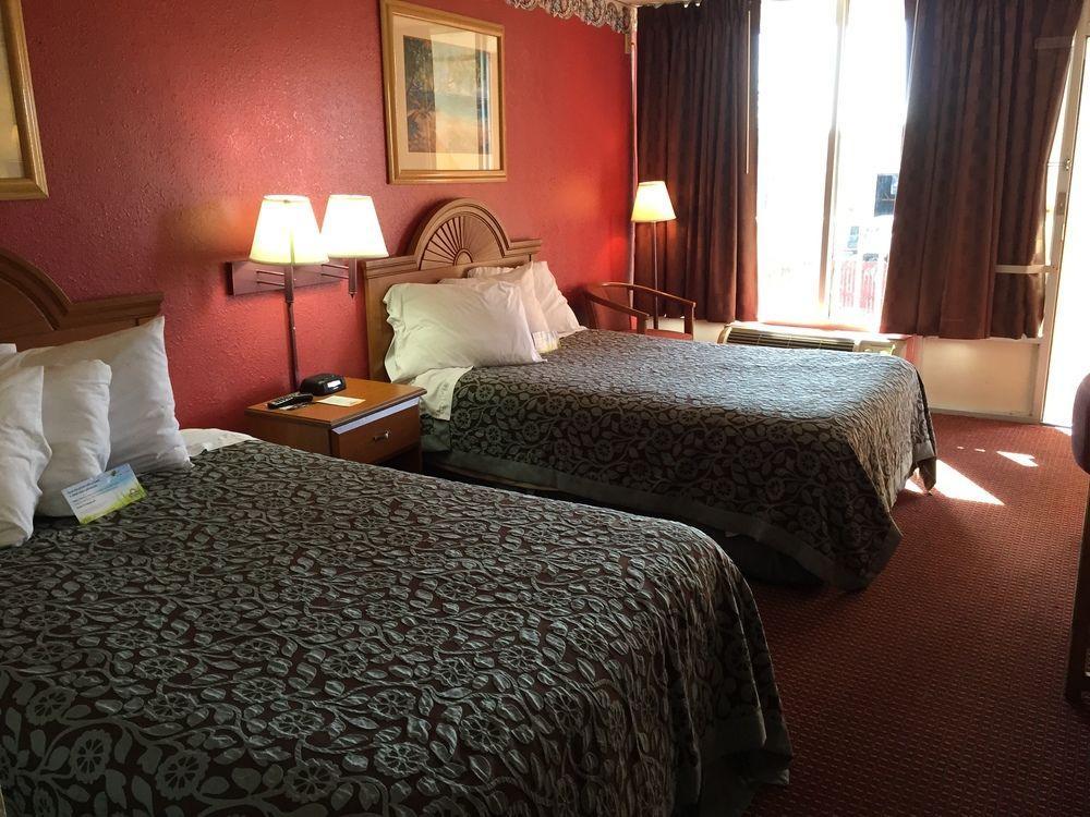 Days Inn By Wyndham Fort Myers Eksteriør bilde