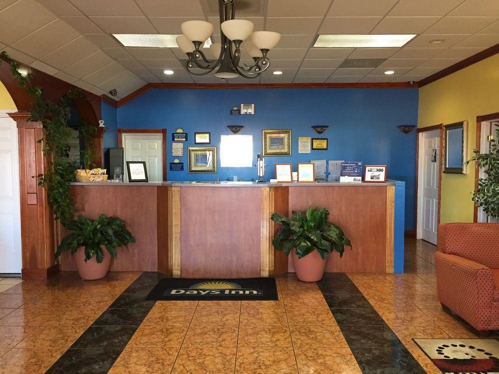 Days Inn By Wyndham Fort Myers Eksteriør bilde