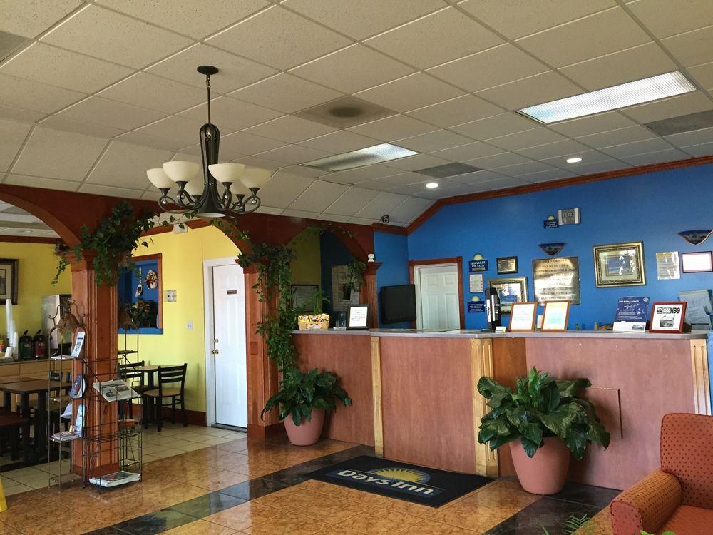 Days Inn By Wyndham Fort Myers Eksteriør bilde
